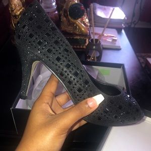 Not for me anymore 🙂 Worn once only 🙌🏼